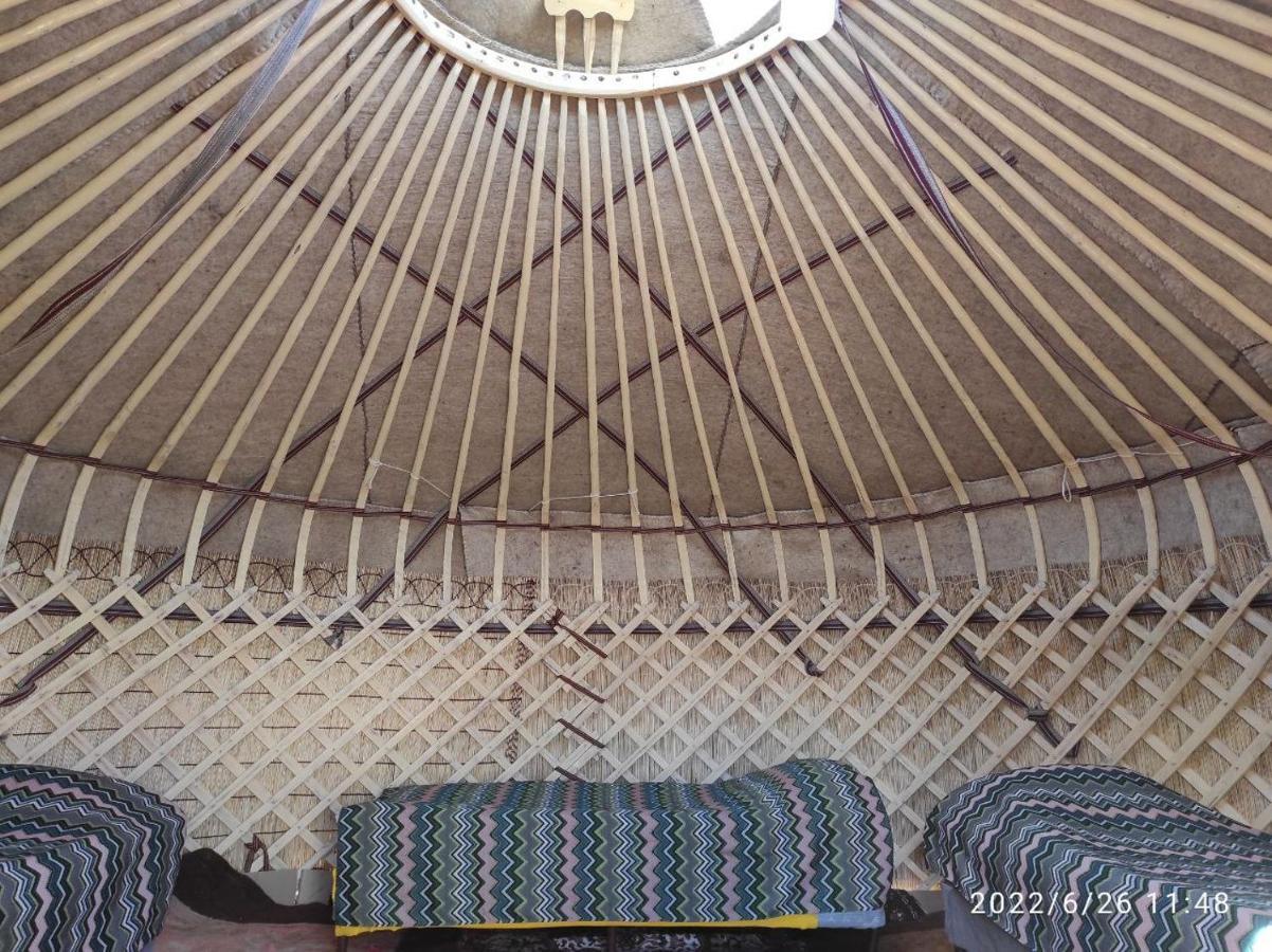 Guest House And Yurt Camp "Ailuu" Tong 외부 사진