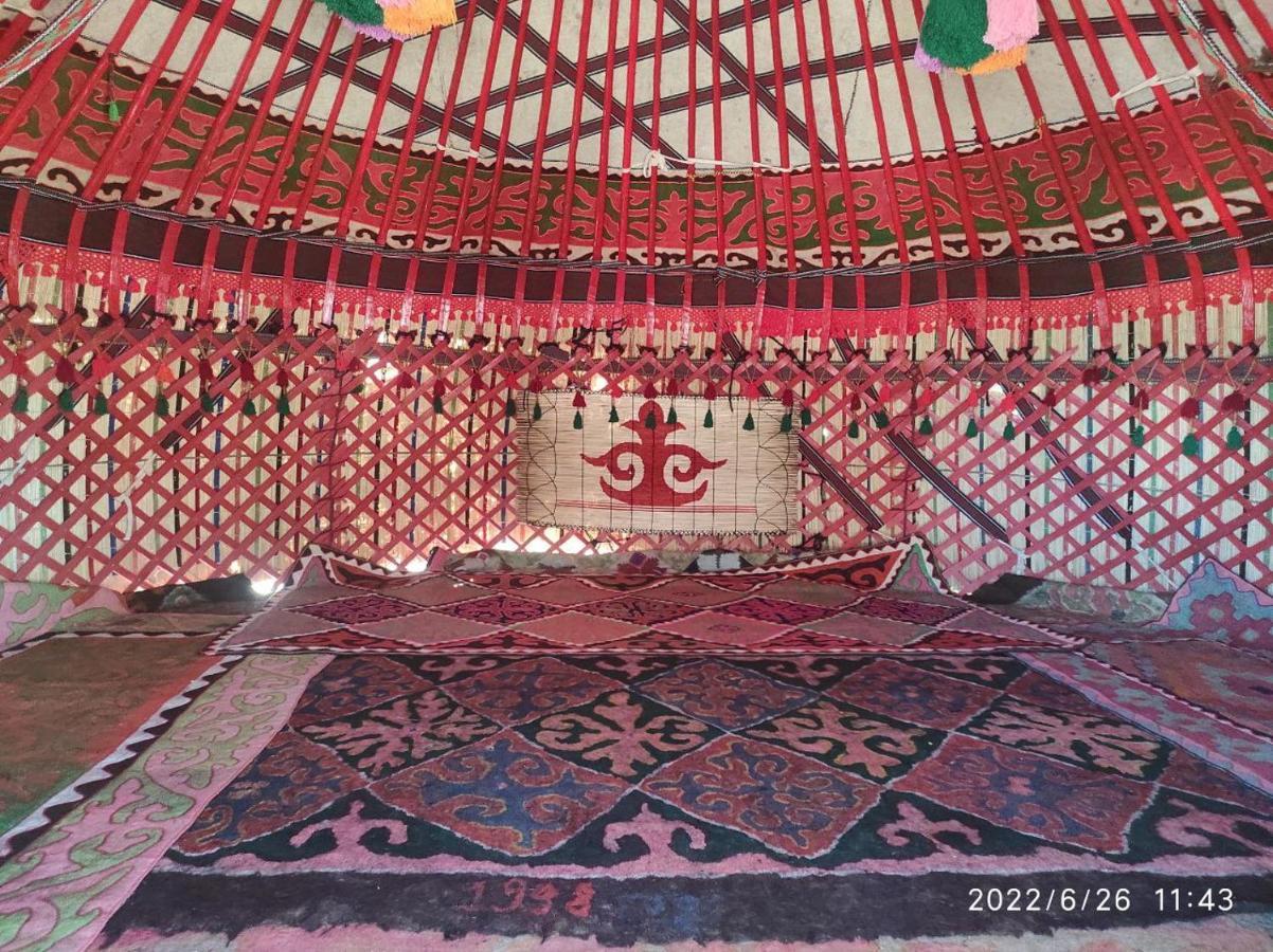 Guest House And Yurt Camp "Ailuu" Tong 외부 사진